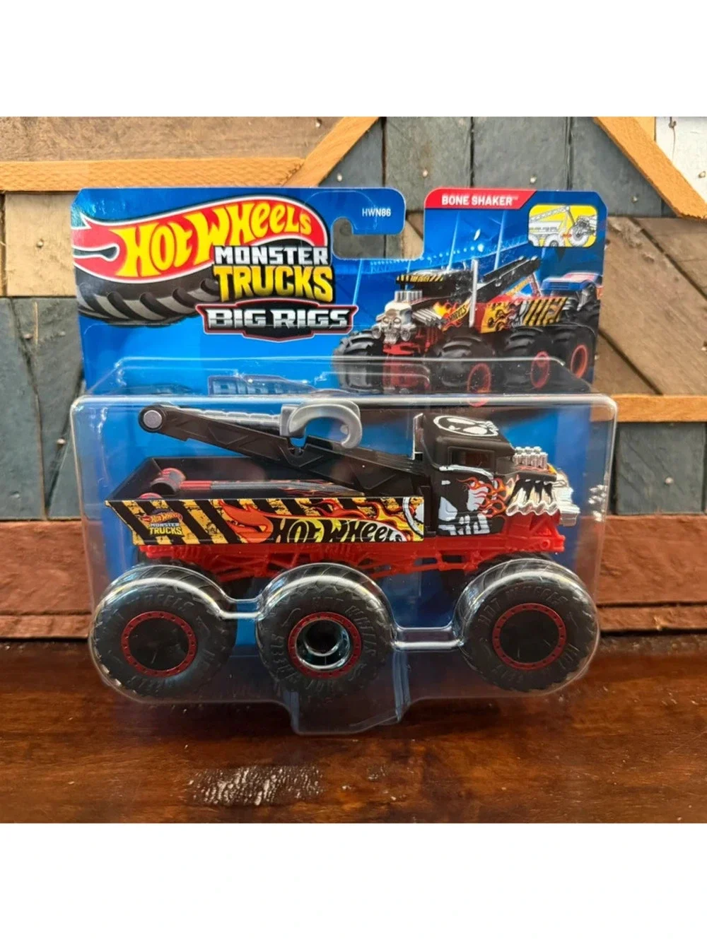Hot Wheels Monster Trucks Big Rigs Bone Shaker 1:64